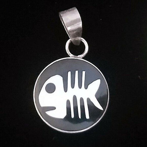 STERLING SILVER 925 Skeleton new black white pendant - Picture 1 of 5